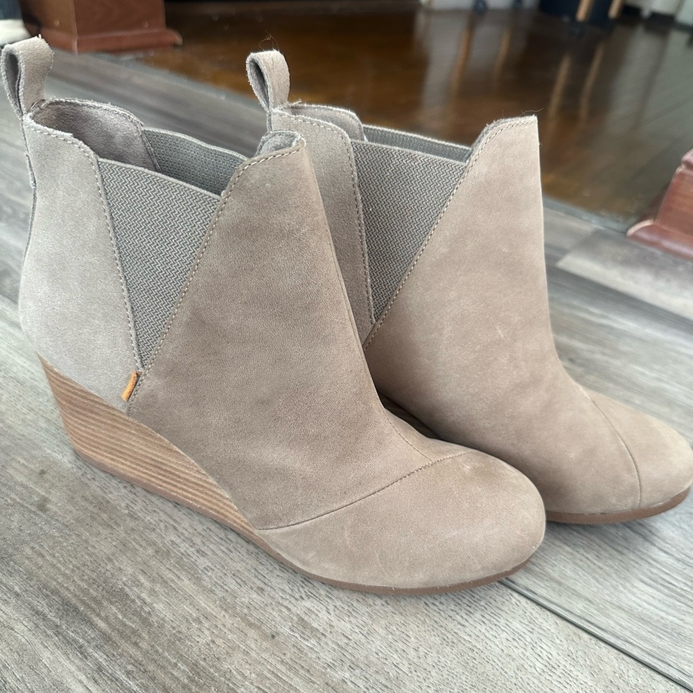 Tom’s wedge booties.